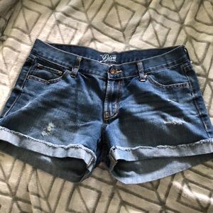Adorable jean shorts